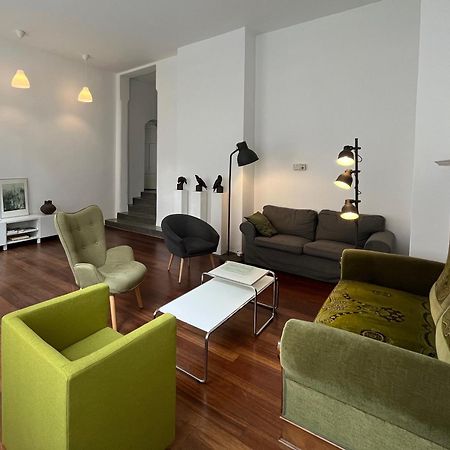 Ferienwohnung Wohnen Mit Kuenstlerflair In Muenchen Exterior foto