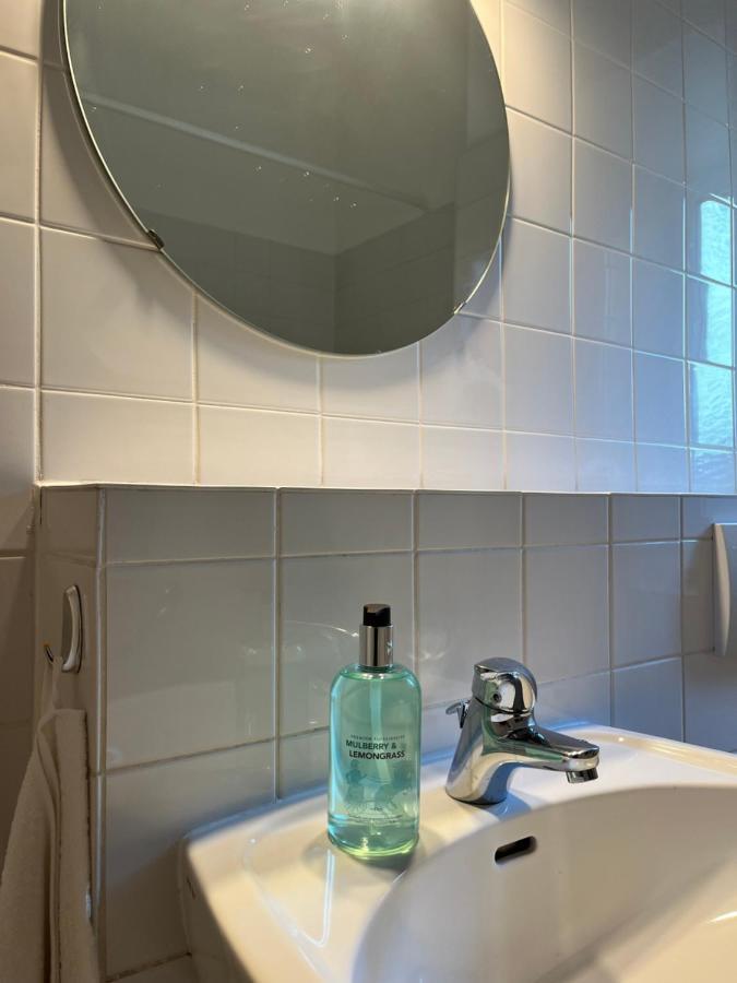 Ferienwohnung Wohnen Mit Kuenstlerflair In Muenchen Exterior foto