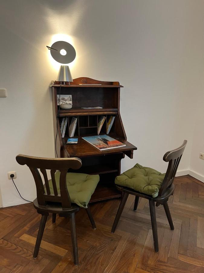 Ferienwohnung Wohnen Mit Kuenstlerflair In Muenchen Exterior foto