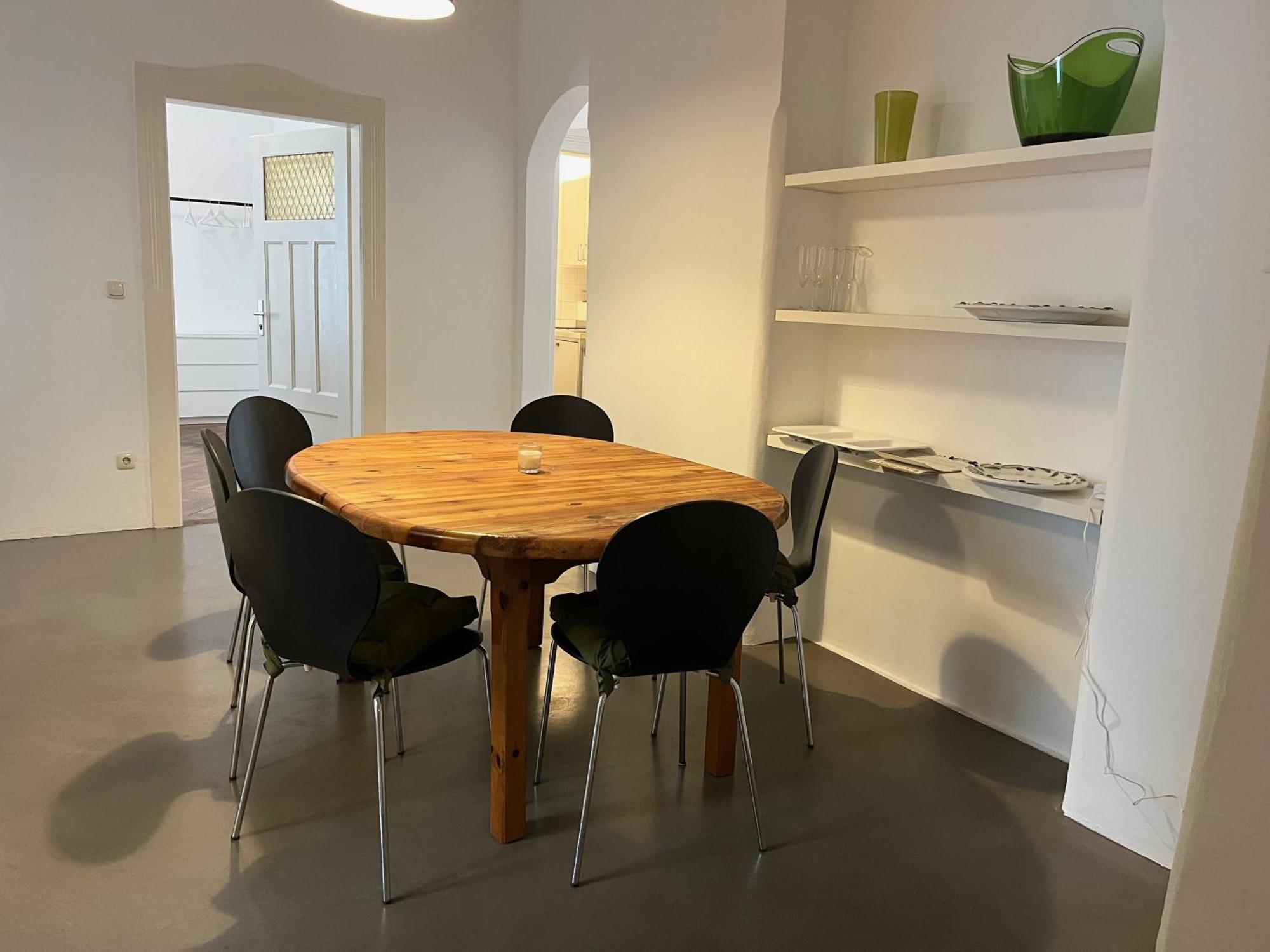 Ferienwohnung Wohnen Mit Kuenstlerflair In Muenchen Exterior foto