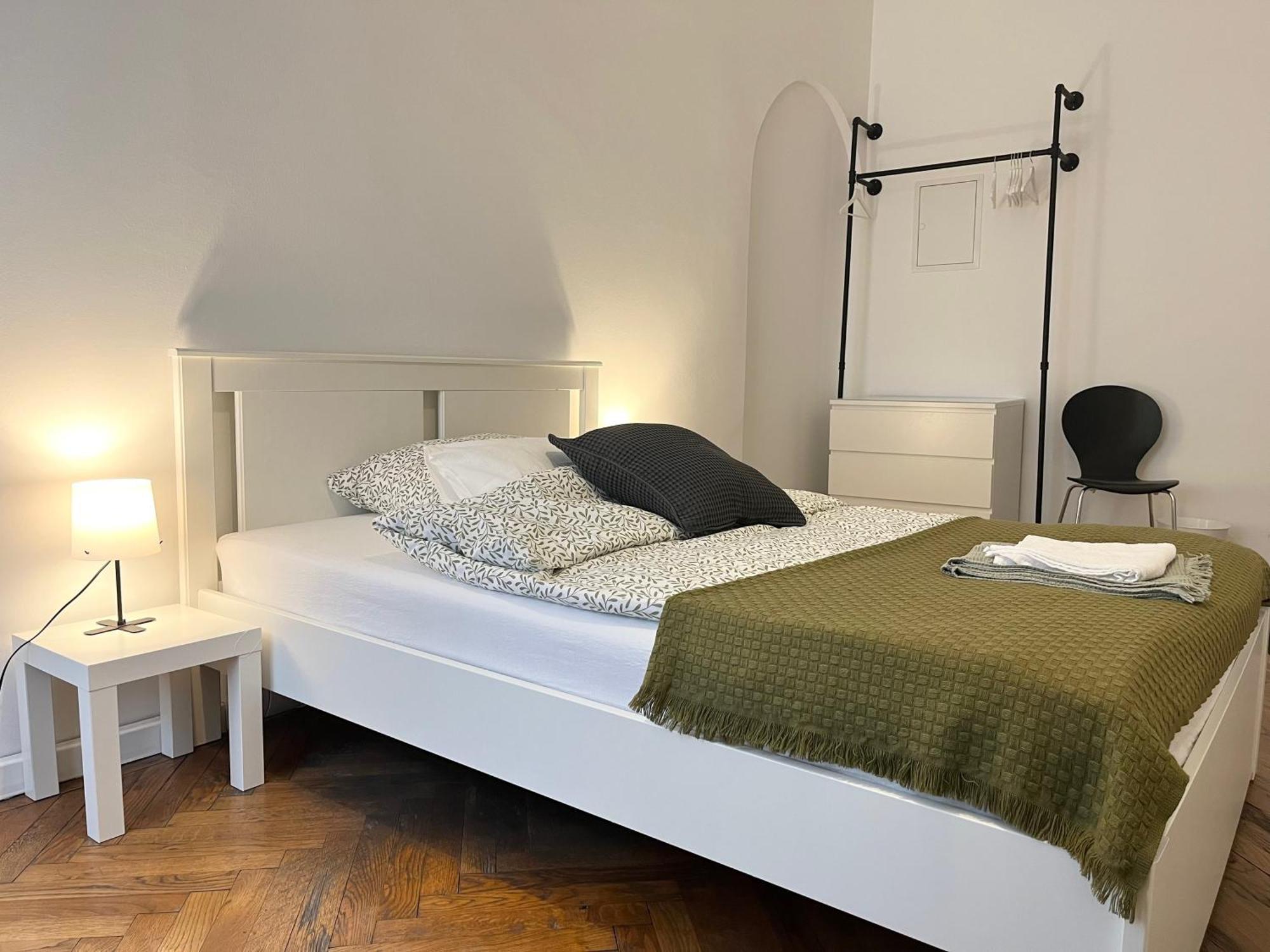 Ferienwohnung Wohnen Mit Kuenstlerflair In Muenchen Exterior foto